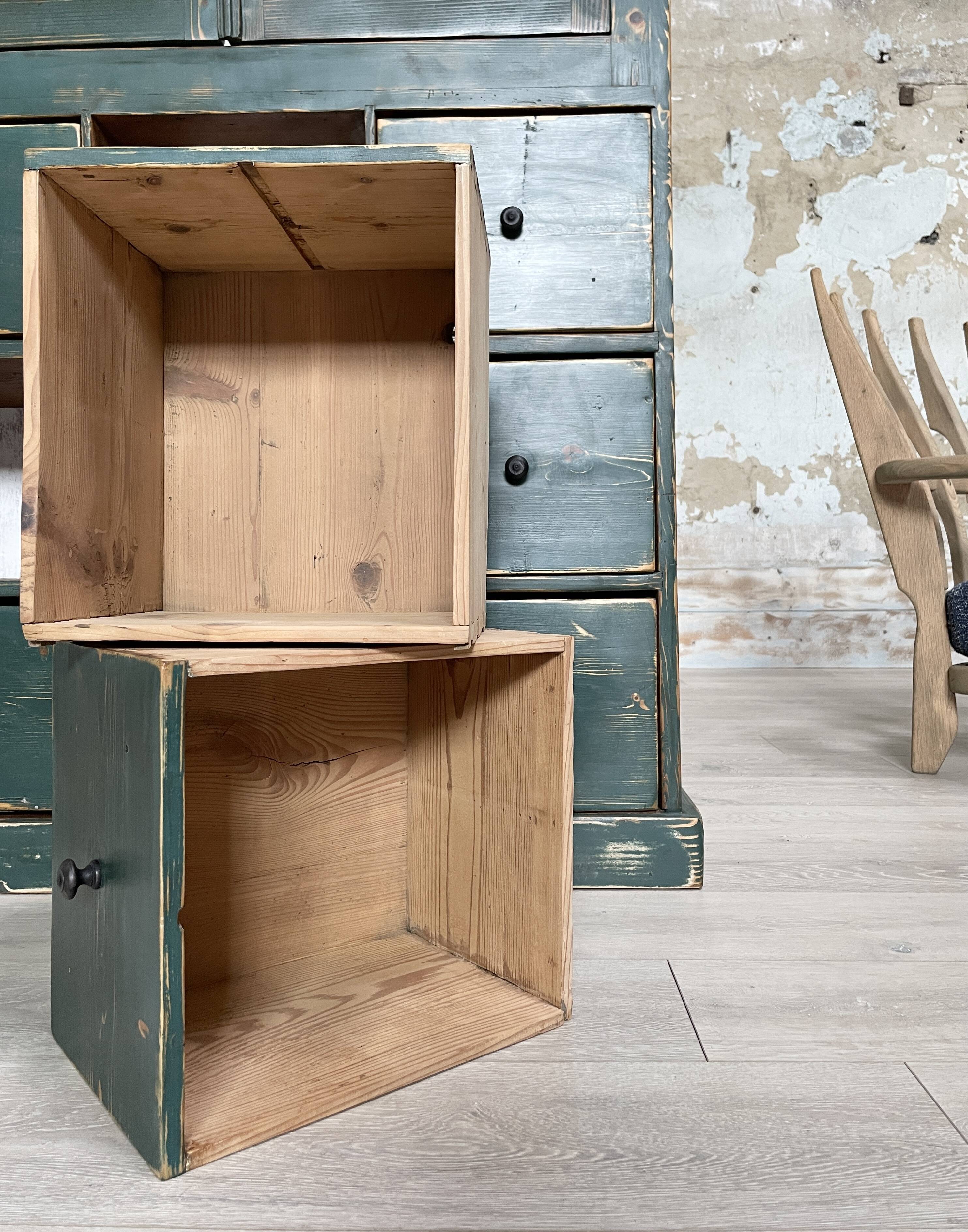 Furniture of trade showcase, around 1900.