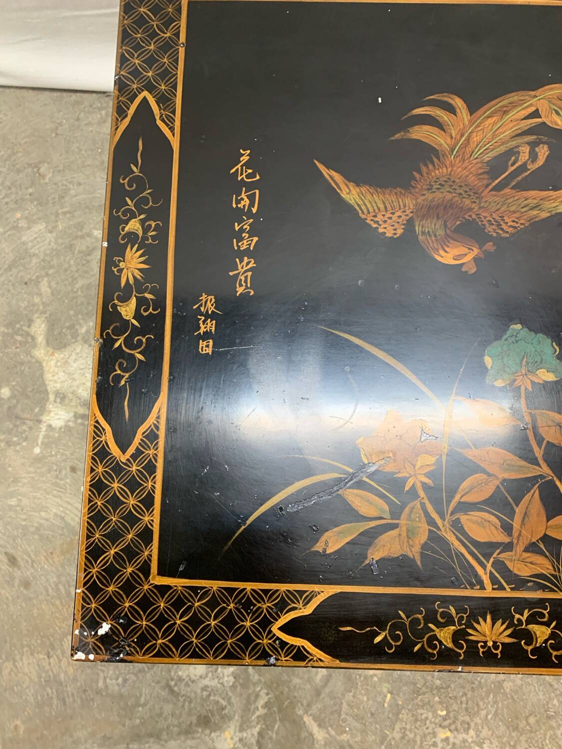 Vintage Japanese-style coffee table in painted lacquered wood