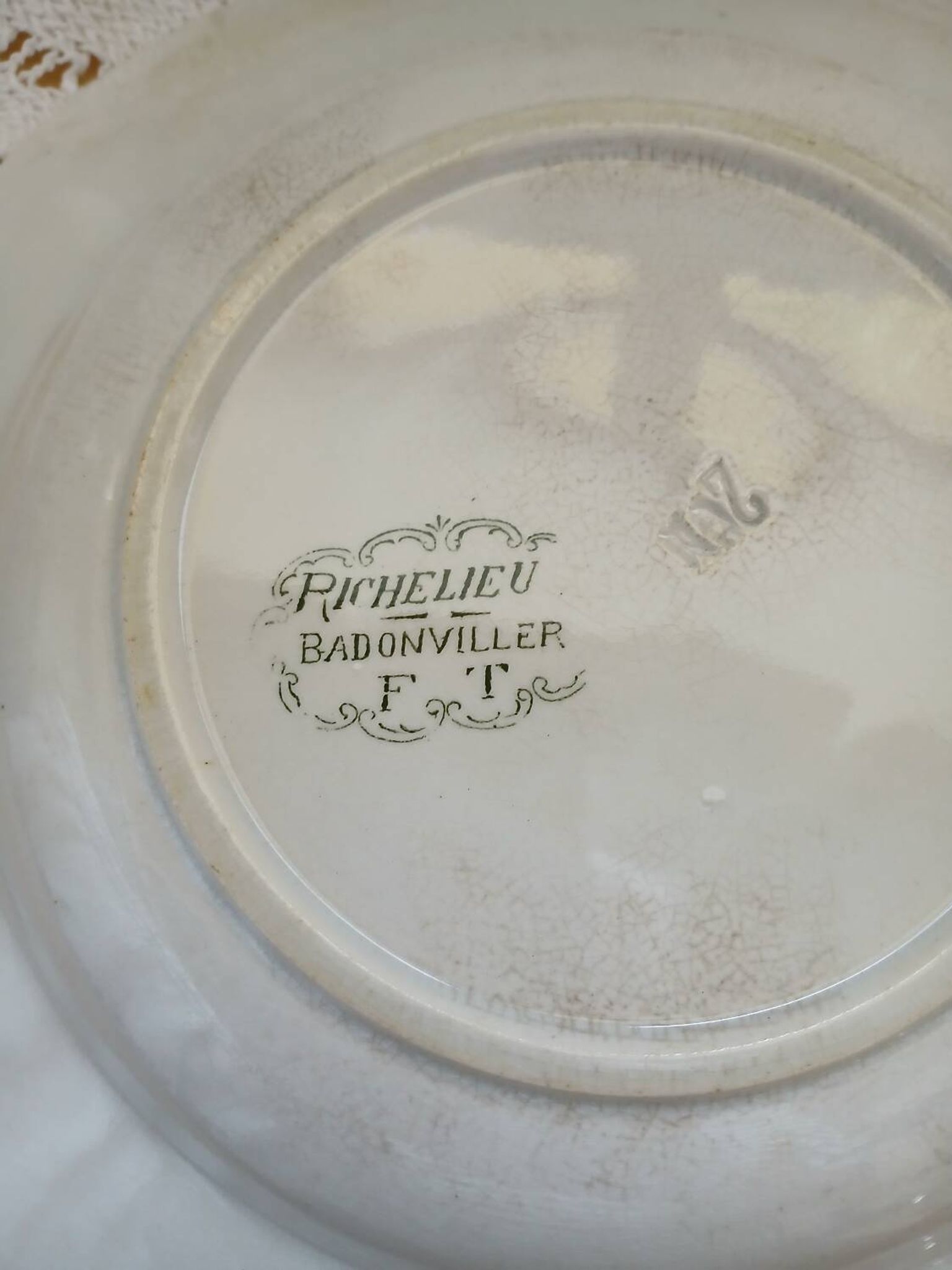 9 assiettes creuses Terre de fer Badonviller