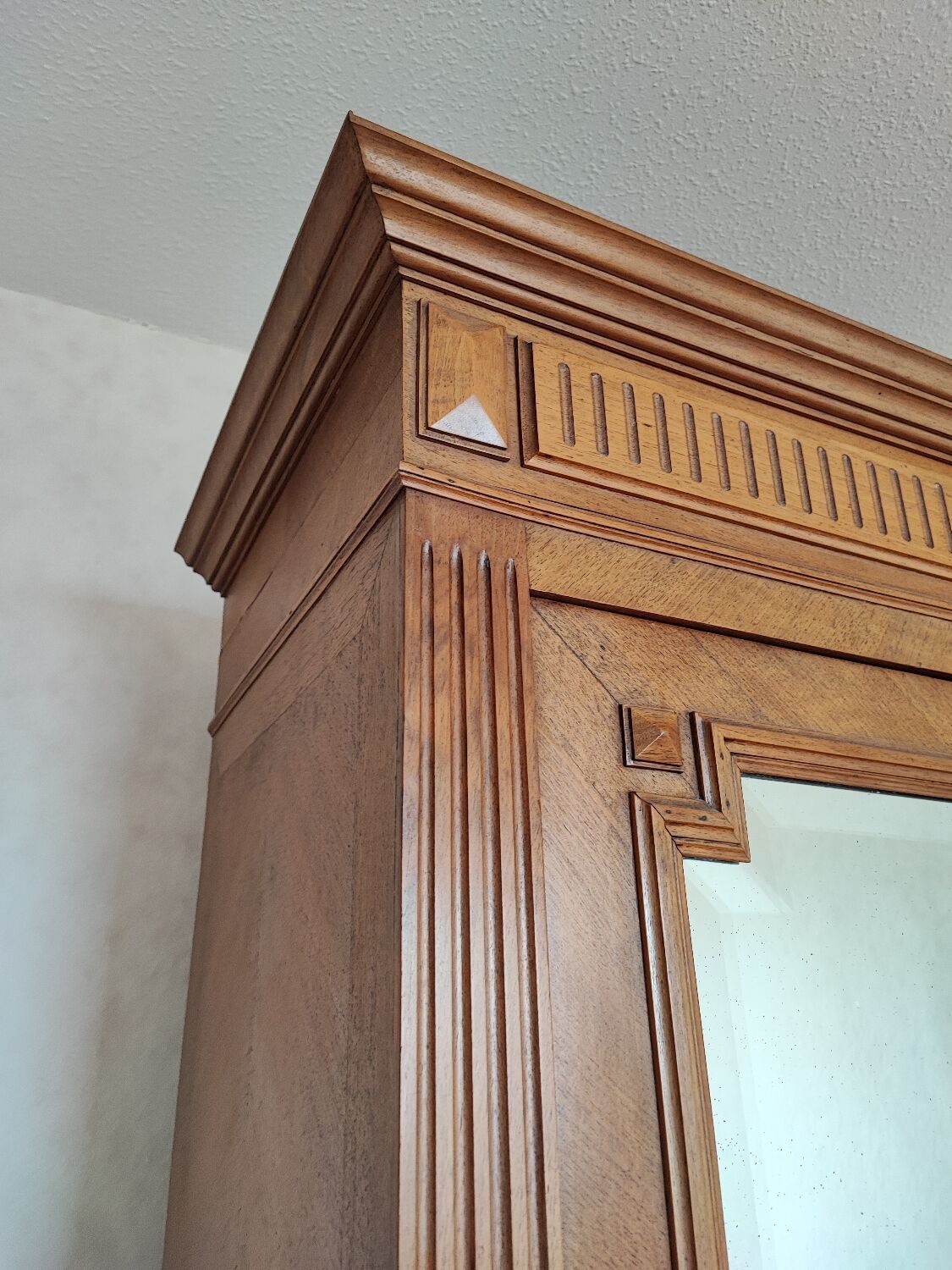 Glass cabinet one door