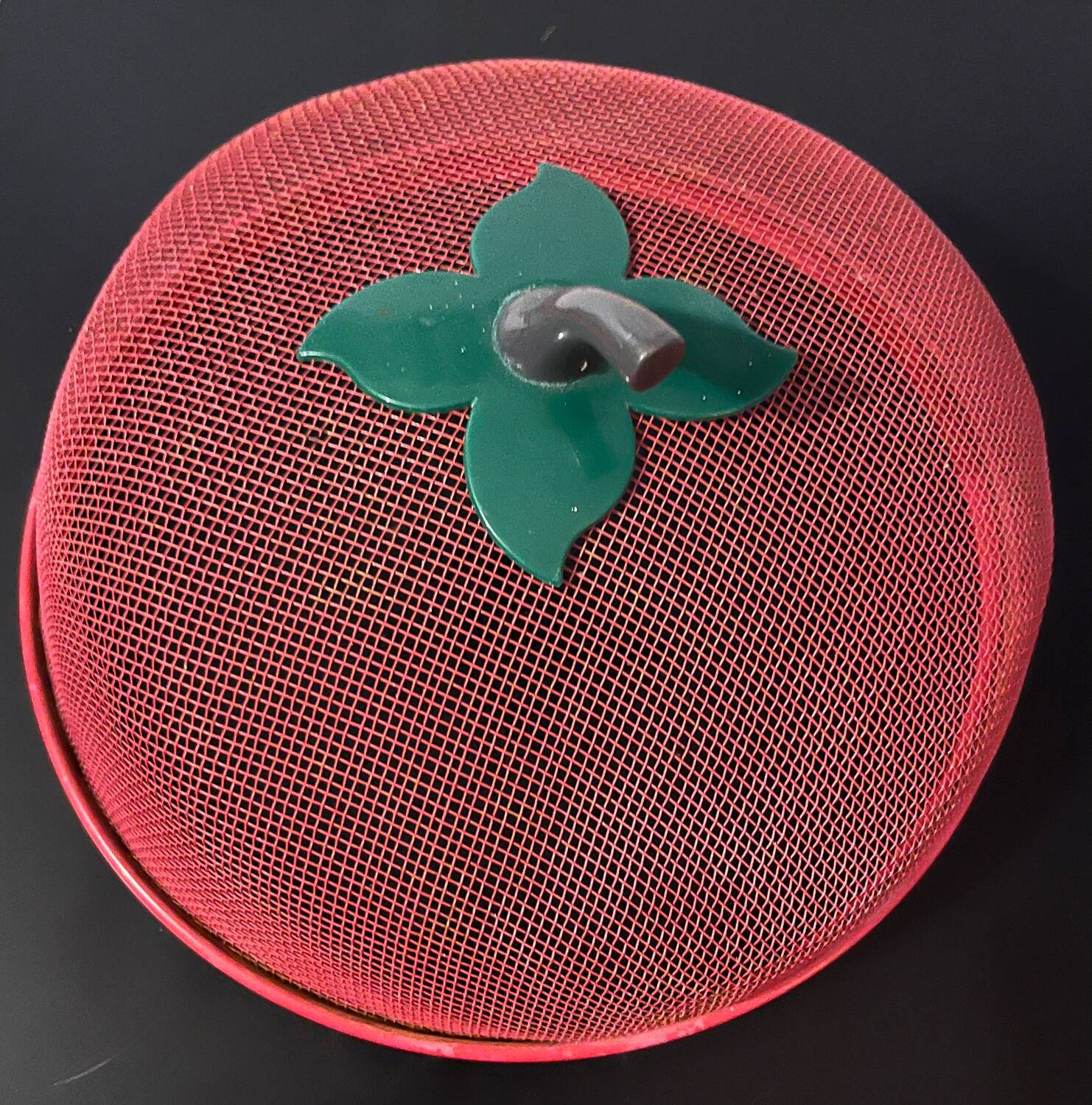 Metal fruit basket from the 80s