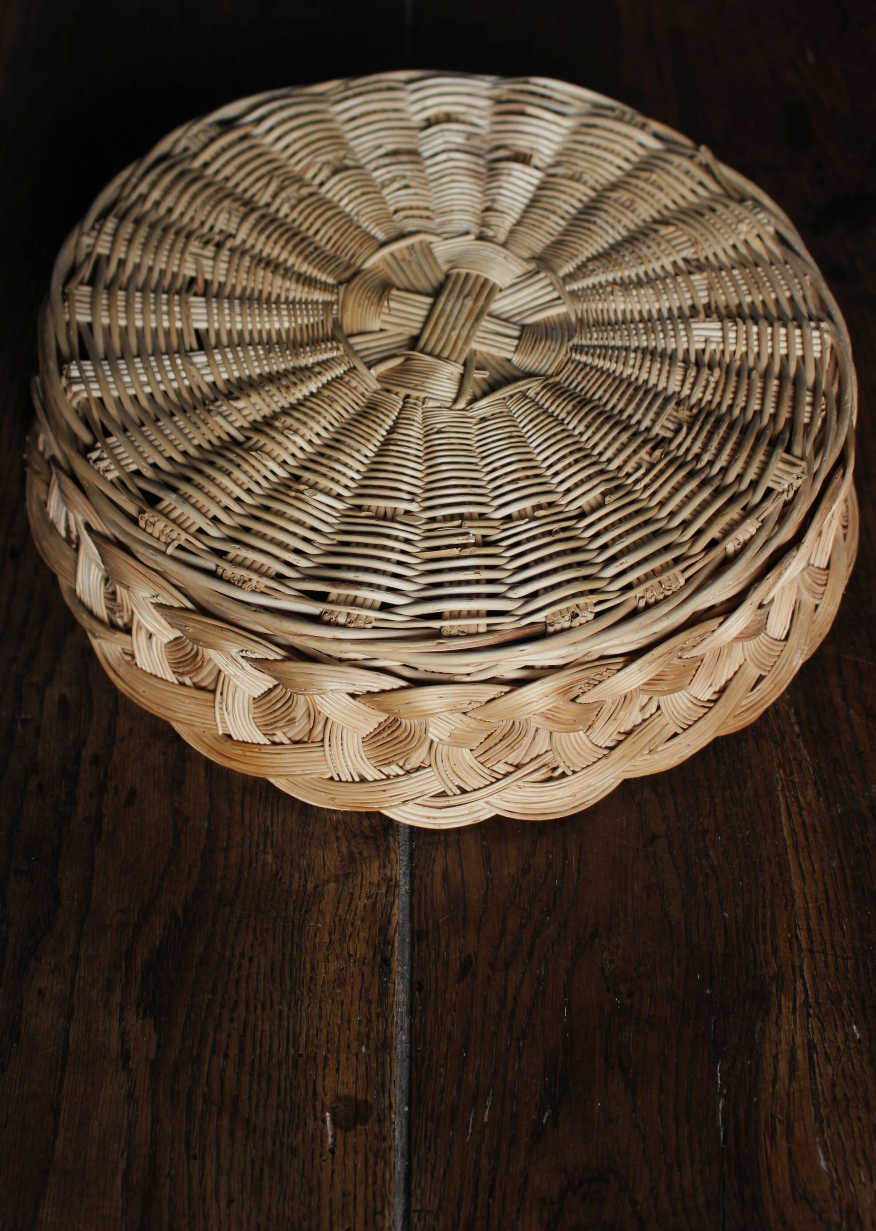 Panier Corbeille ronde osier tressage vintage