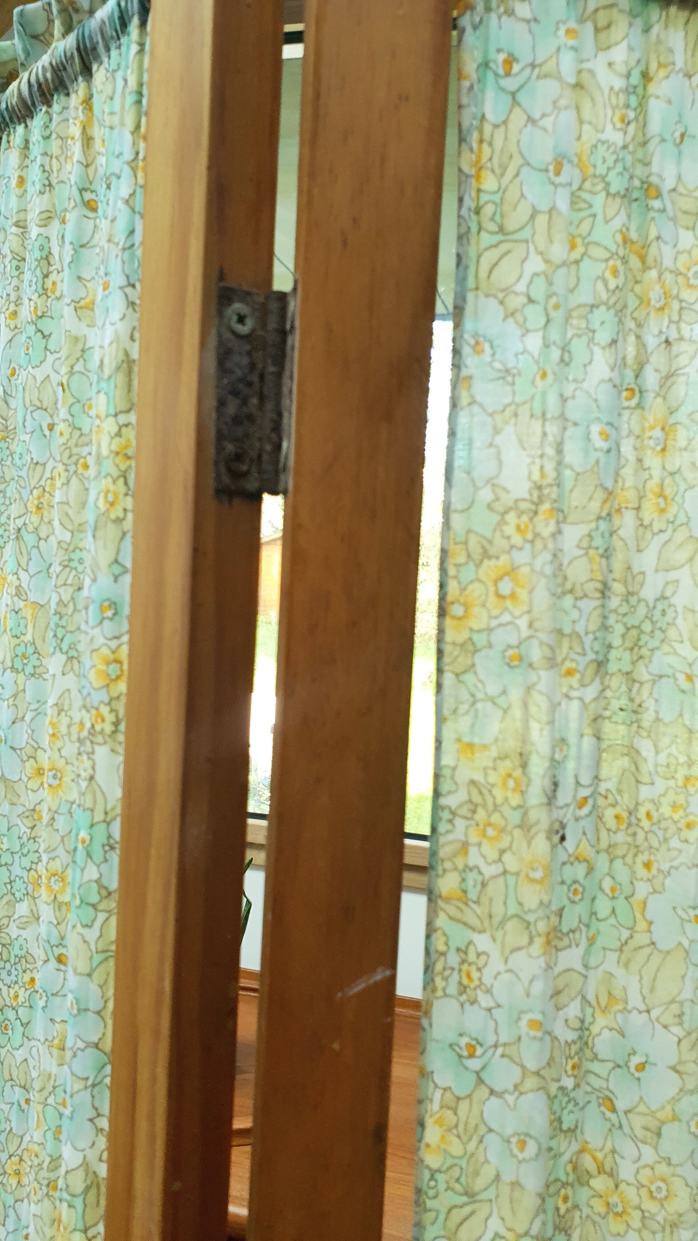 Vintage floral screen