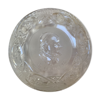 Portrait plate cut molded glass