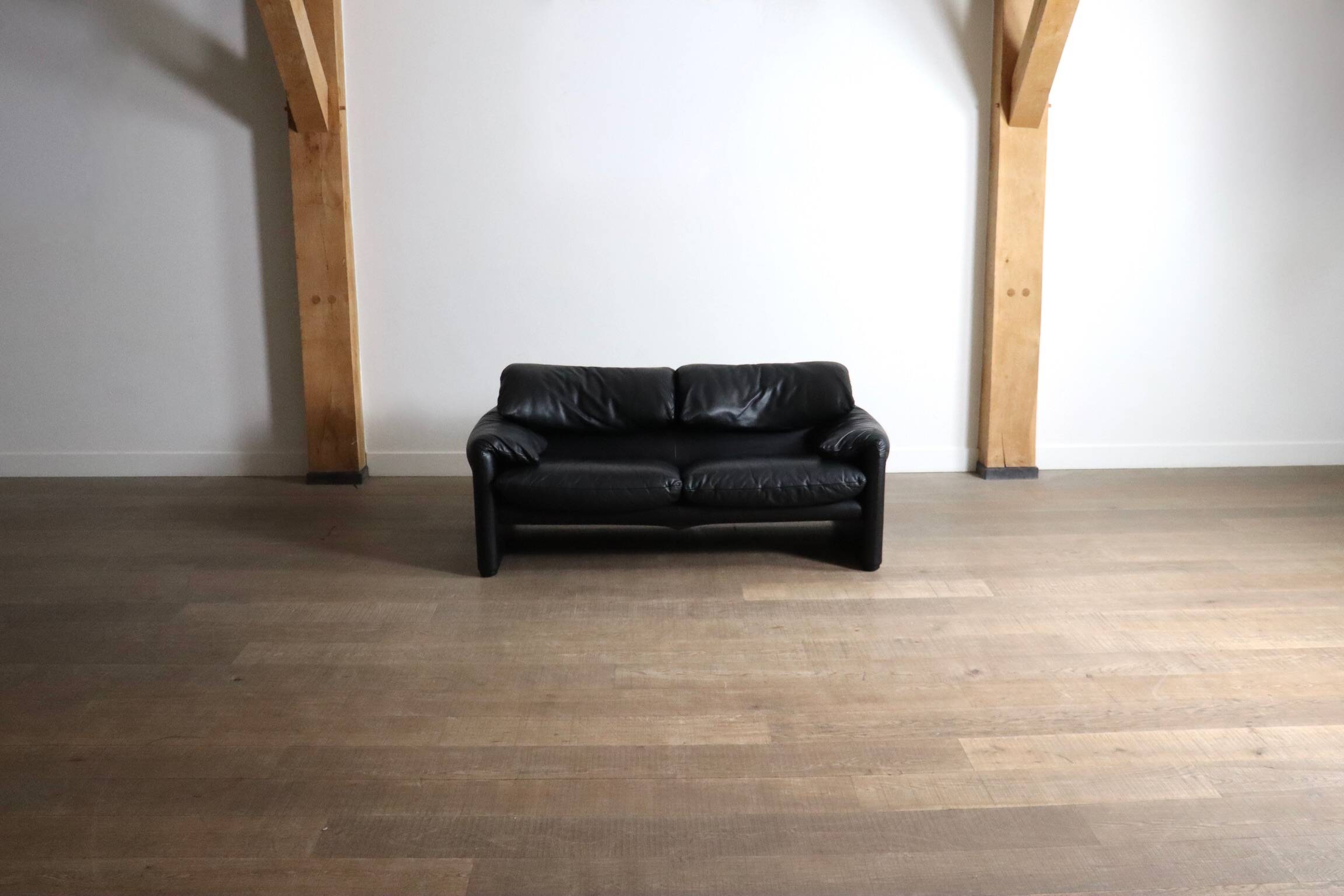 Cassina Maralunga Two Seater Sofa In Black Leather By Vico Magistretti 1970