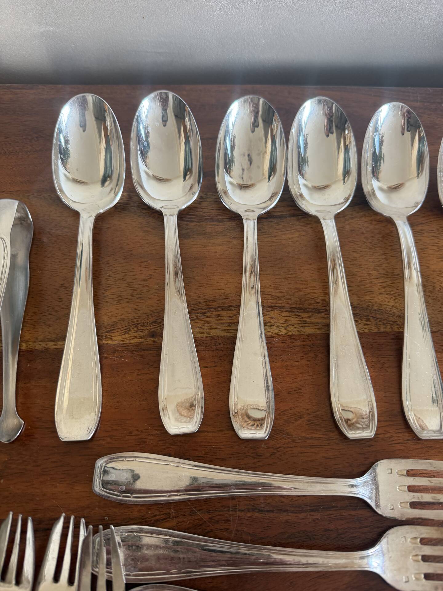 Set of silver-plated cutlery