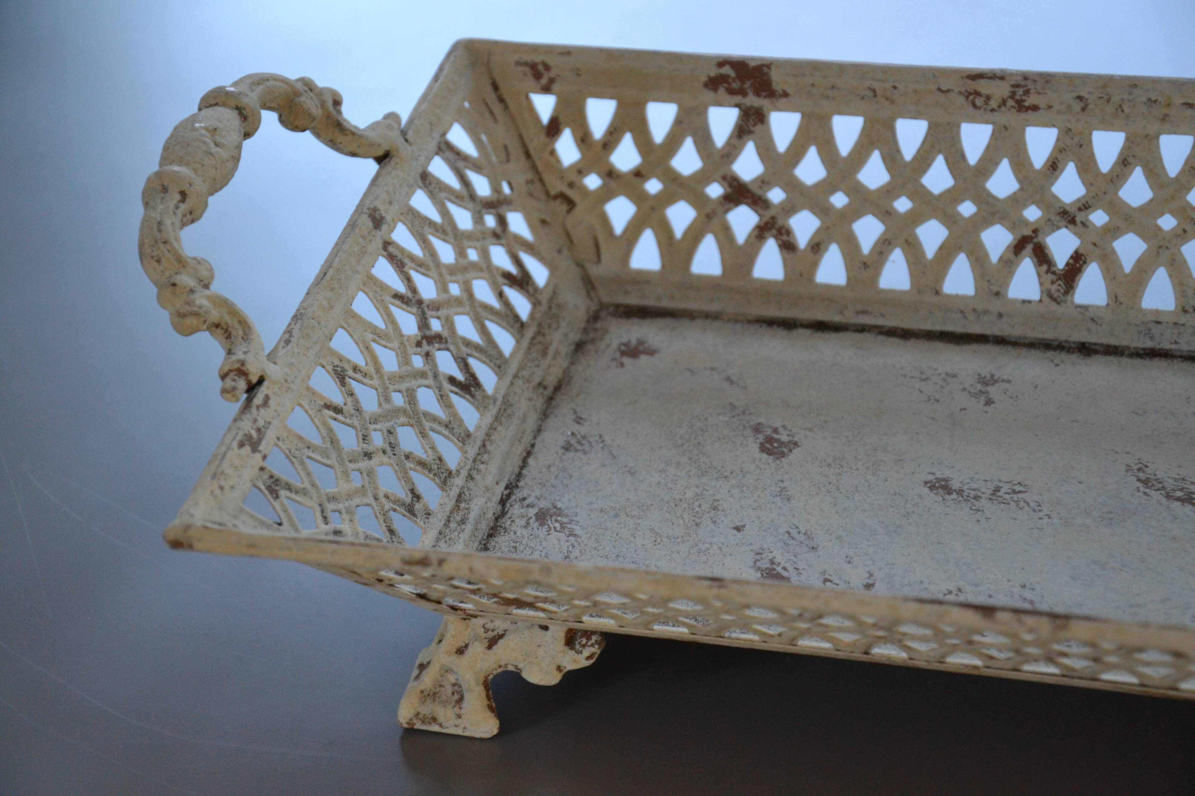 Metal openwork planter/stand on legs