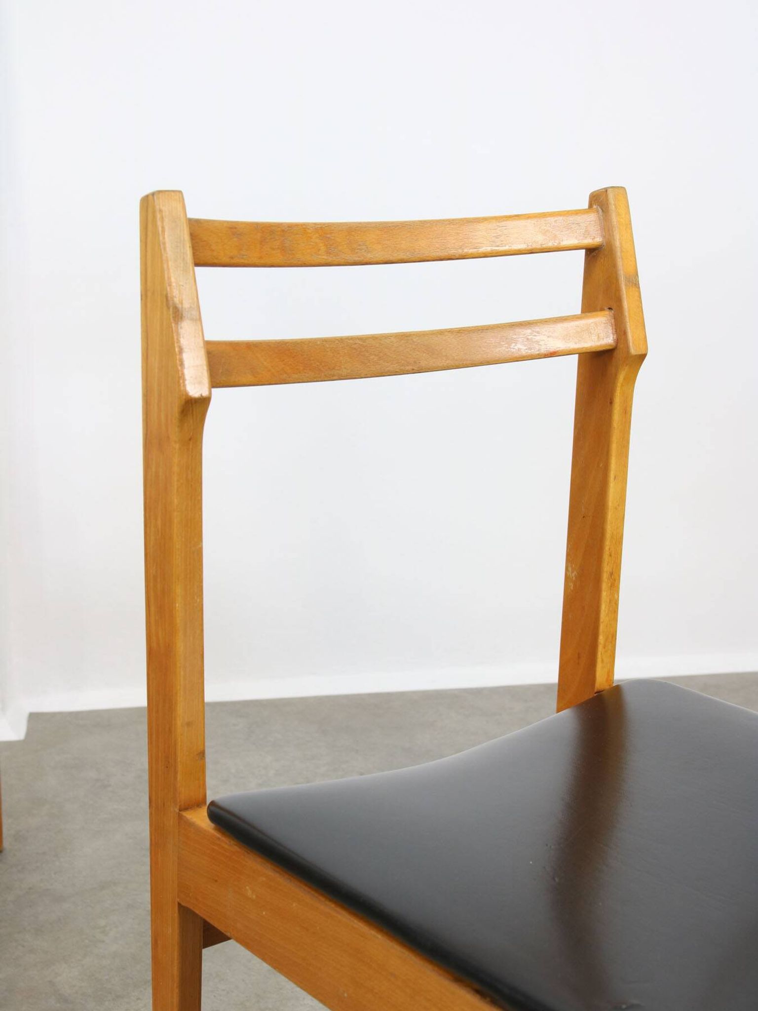 Vintage Chairs in style of Gio Ponti, 1970, set of 4