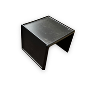 Table basse noire en bois par Peter Ghycz, Horn collection