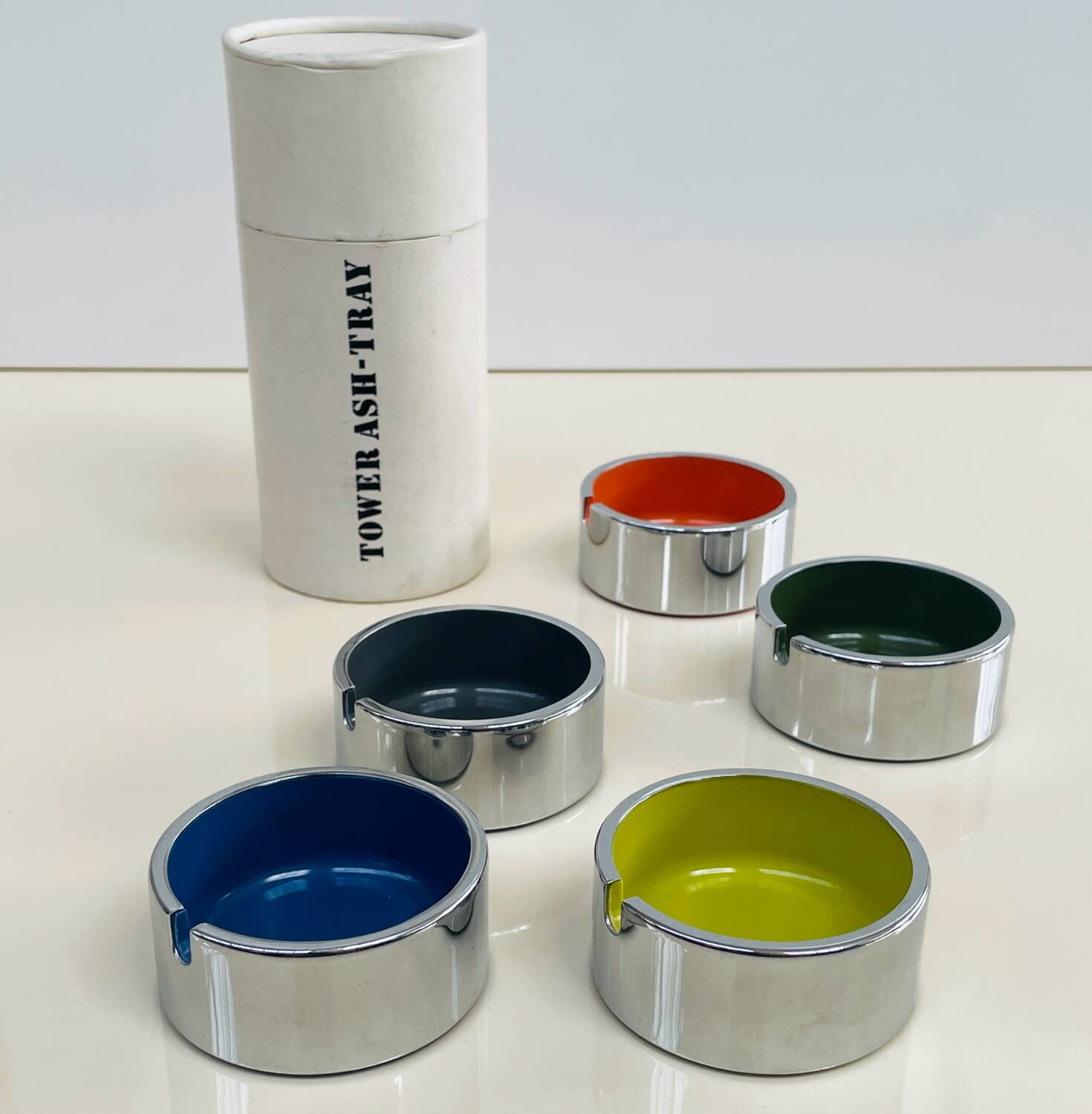 Set of 5 designer ashtrays by Isamu Kenmochi, 1960, original case.