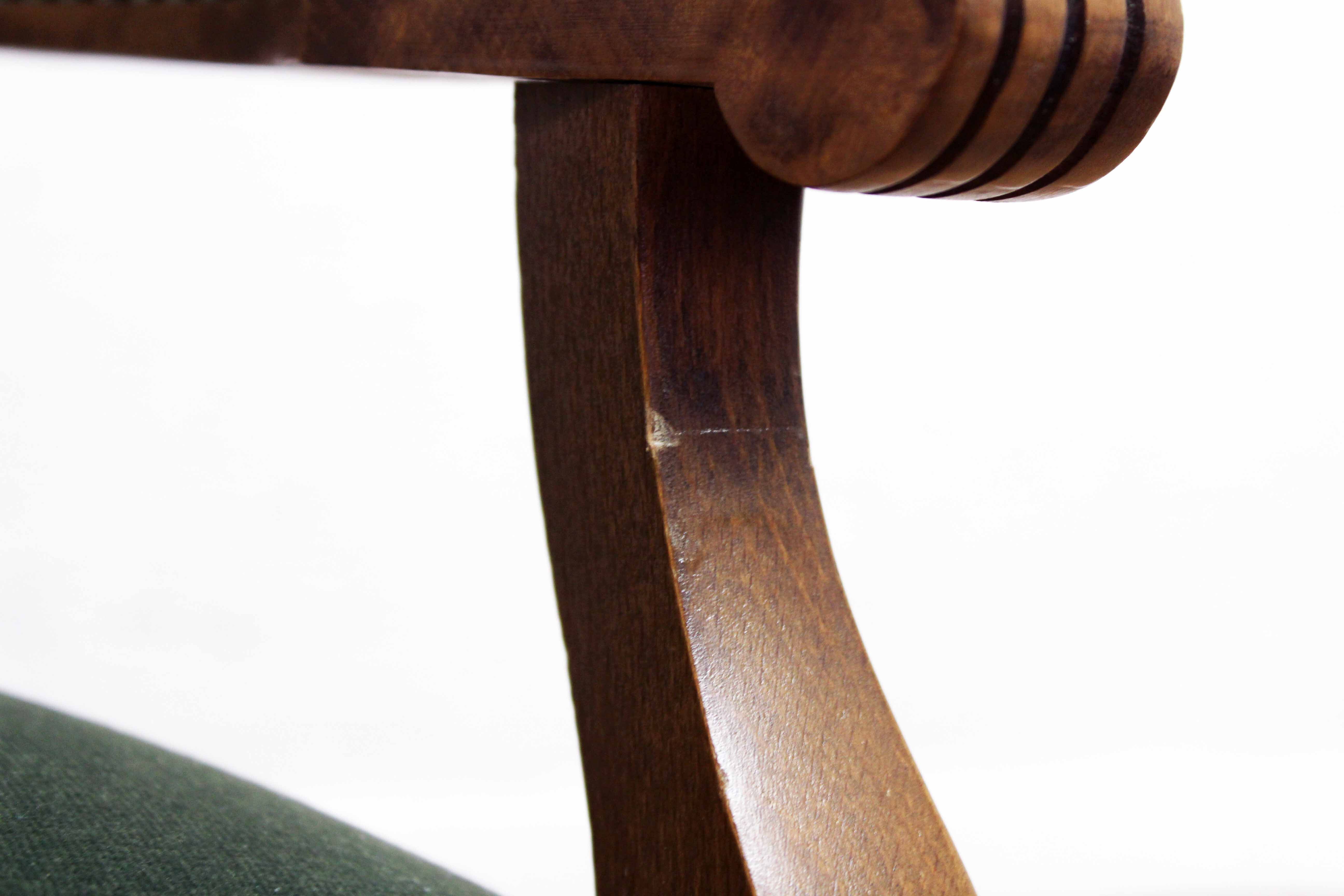 Armchair voltaire child