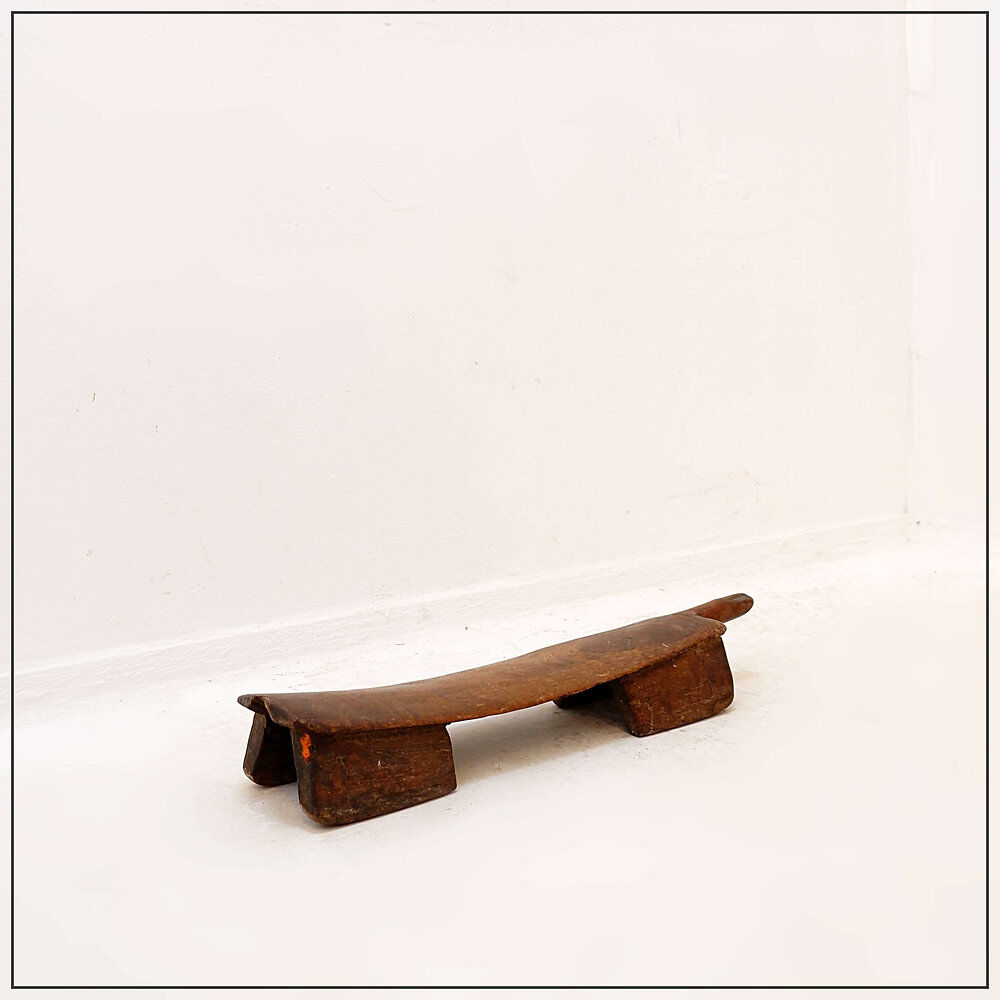 Tabouret ou appui-tête en bois sculpté - Afrique, 20ème siècle
