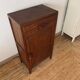 Meuble d’appoint parisien