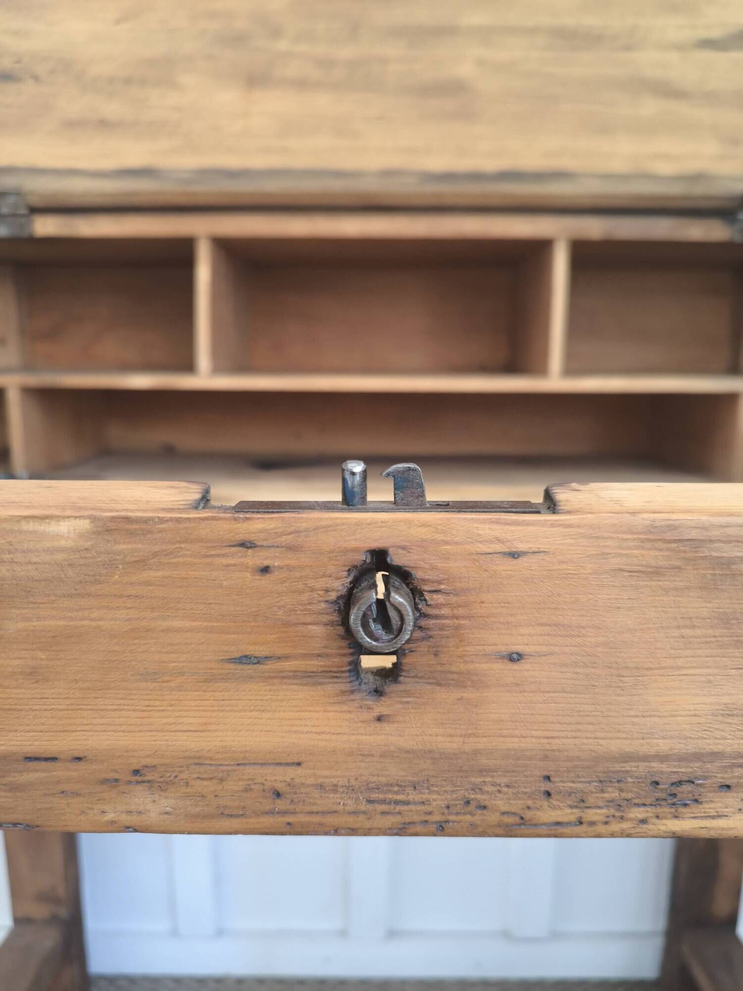 Master's secretary / school desk