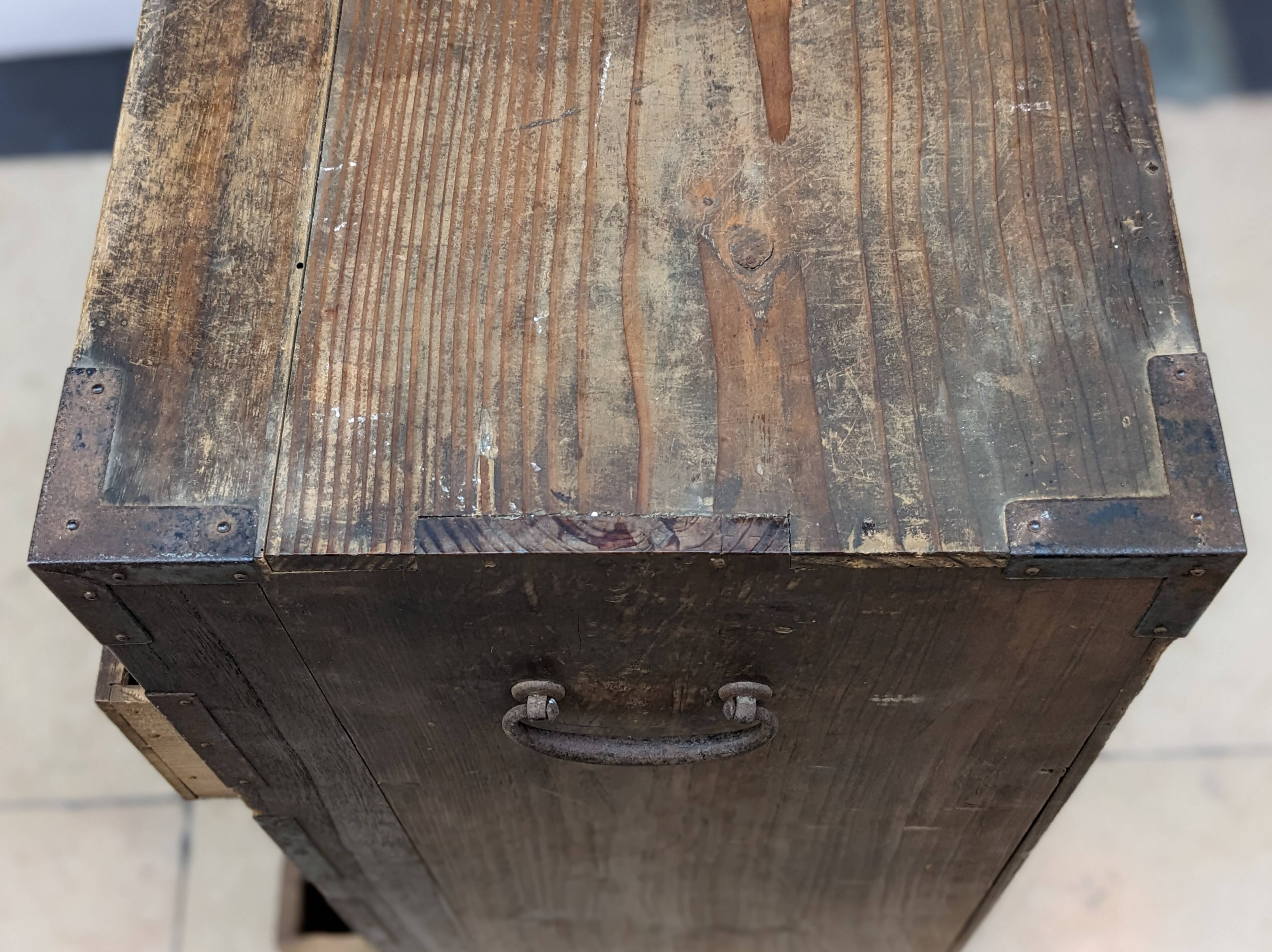 Professional furniture Japan 19th century