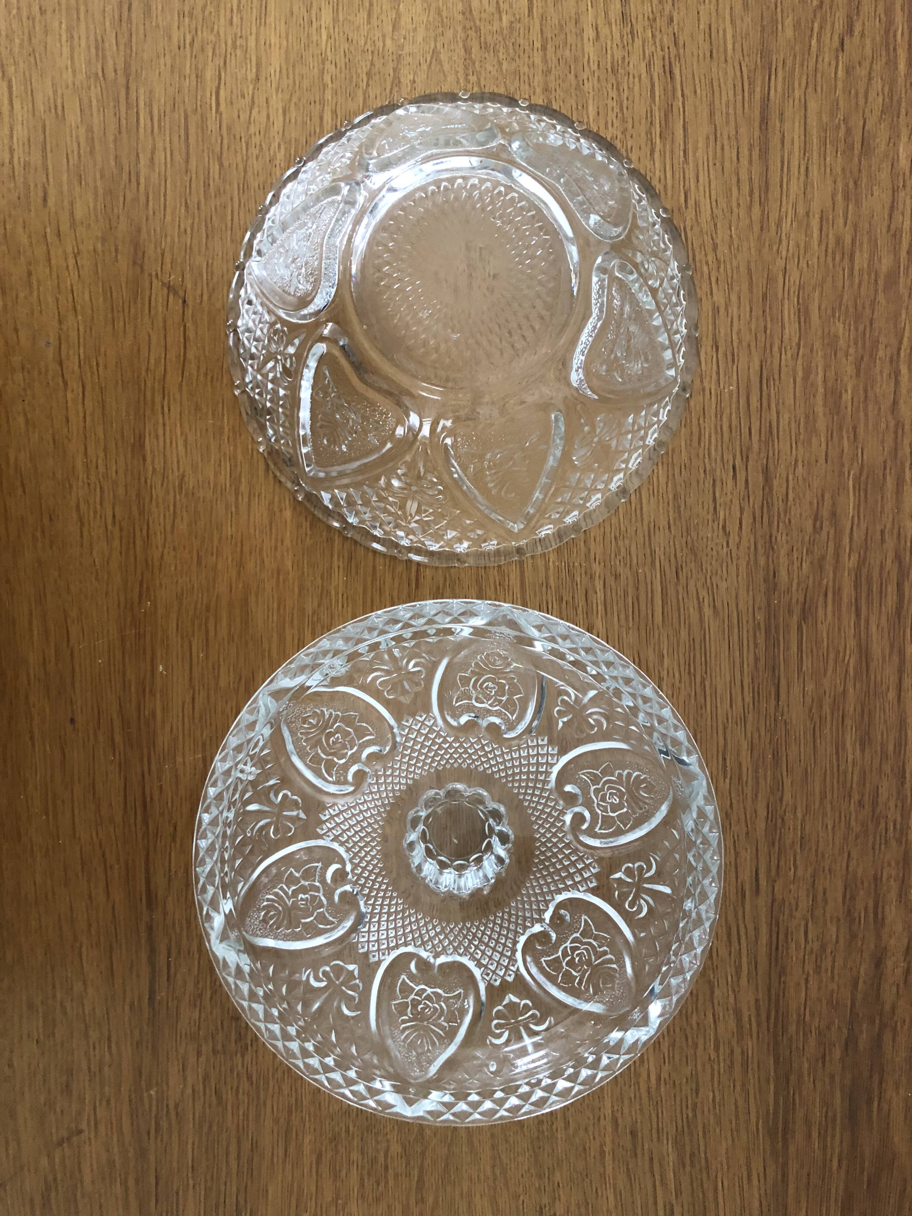 Bonbonnière with cut glass lid