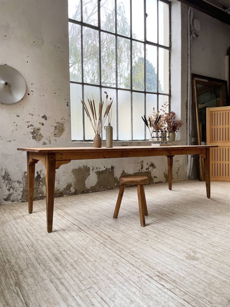 Farmhouse table with spindle legs 2.50m