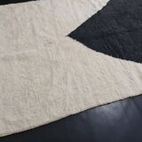Beni Ouraine rug, white and black, handwoven in the traditional style, size 150x250cm