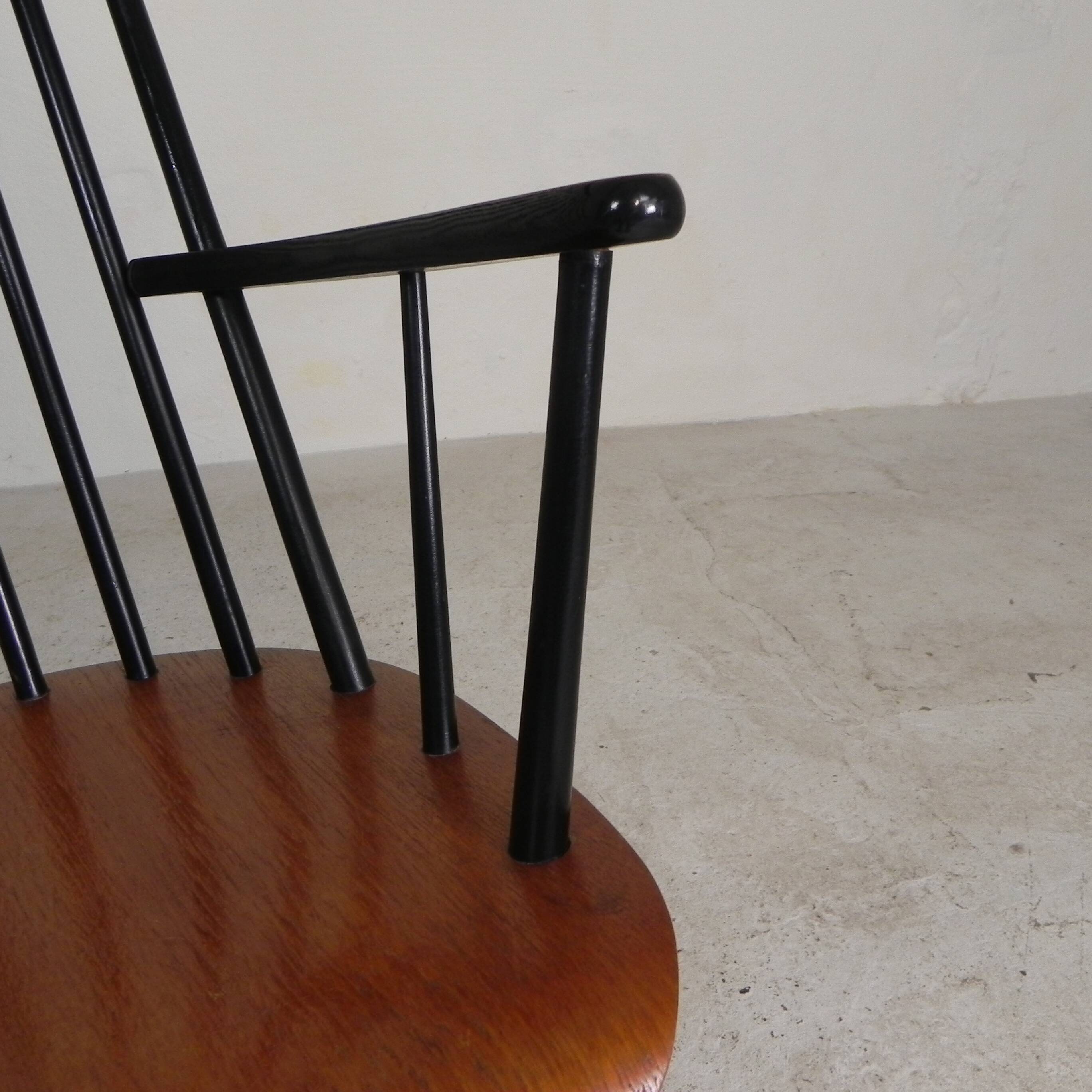 Spindle chair, rocking chair