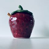 Ceramic pot strawberry slurry