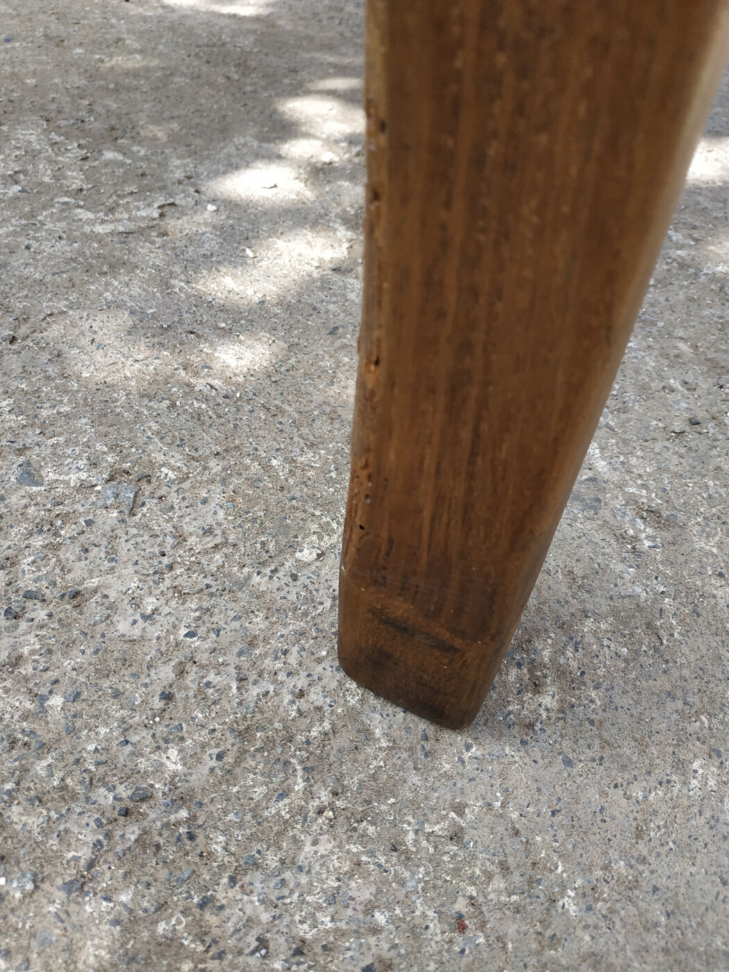 Farm table