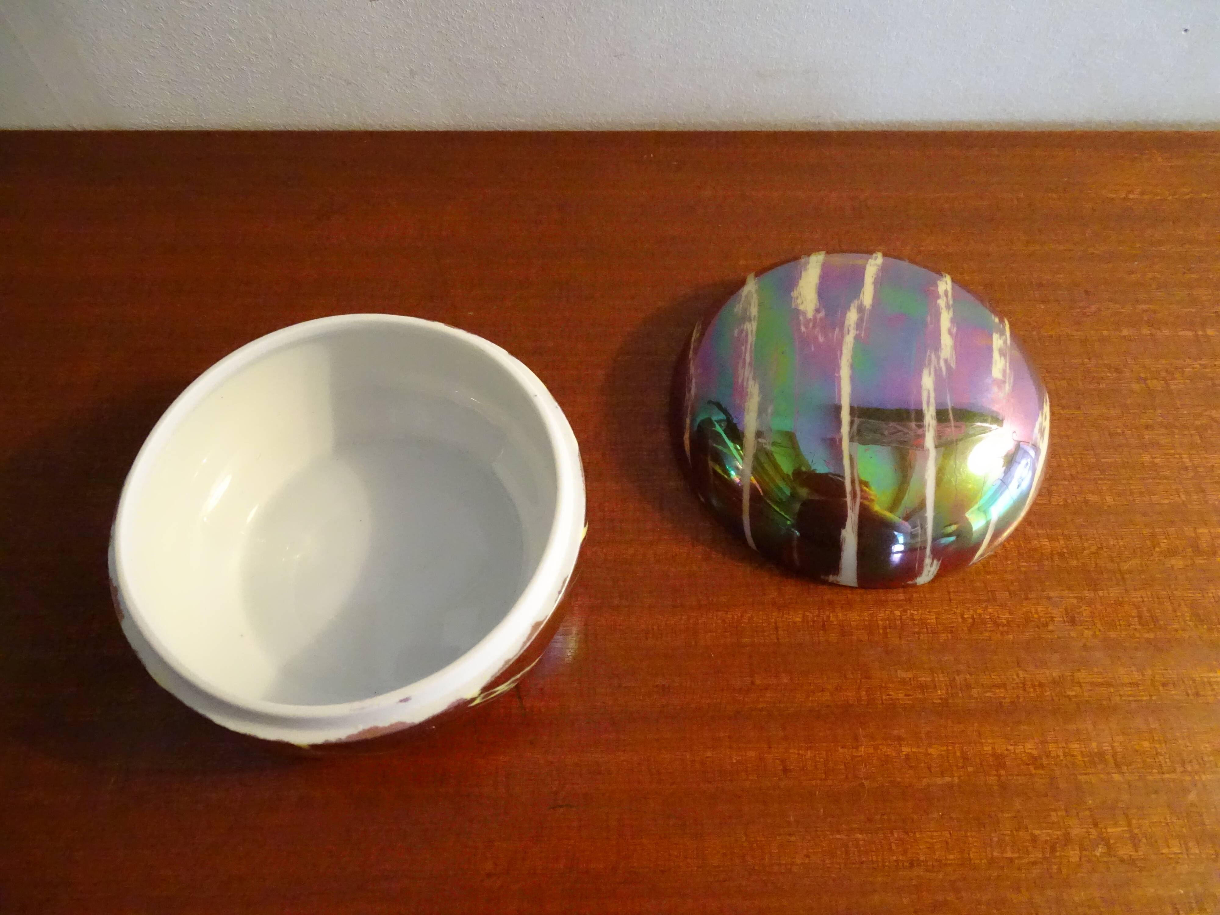 Iridescent porcelain candy box
