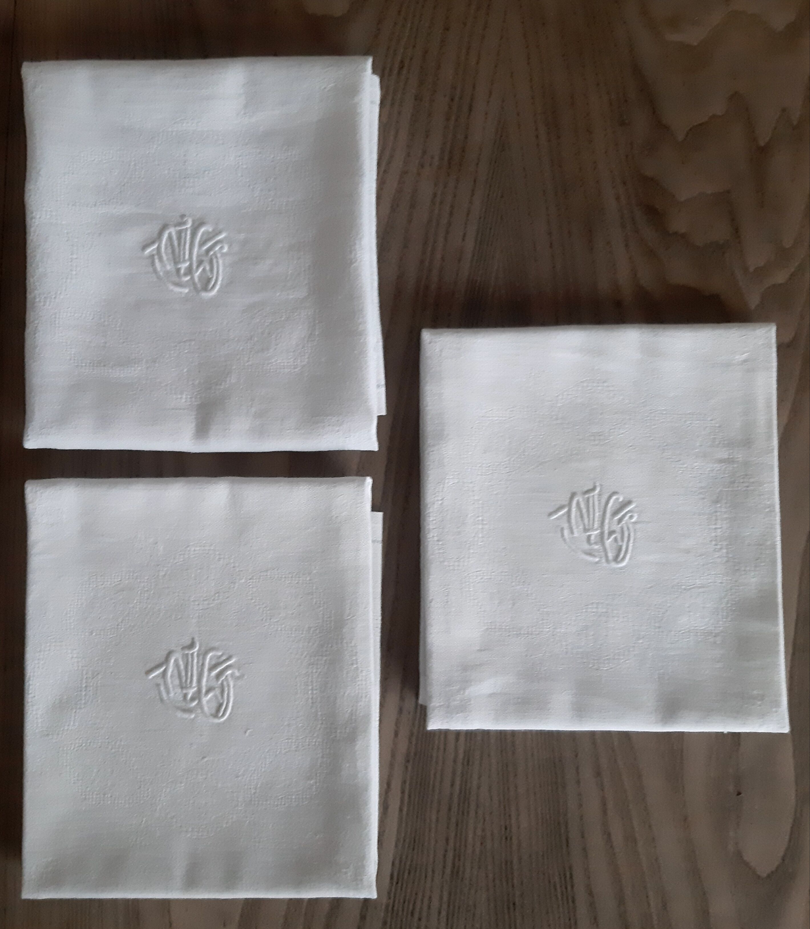 3 old towels