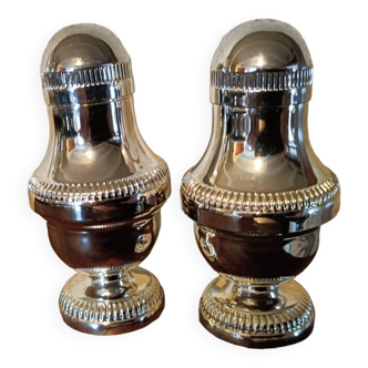 Silver metal salt and pepper shakers