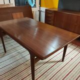 Table a manger en teck , Johannes Andersen pour Uldum