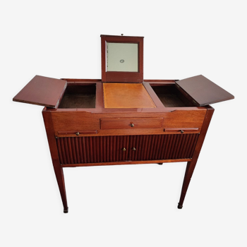 Dressing table with mirror and leather upholstery