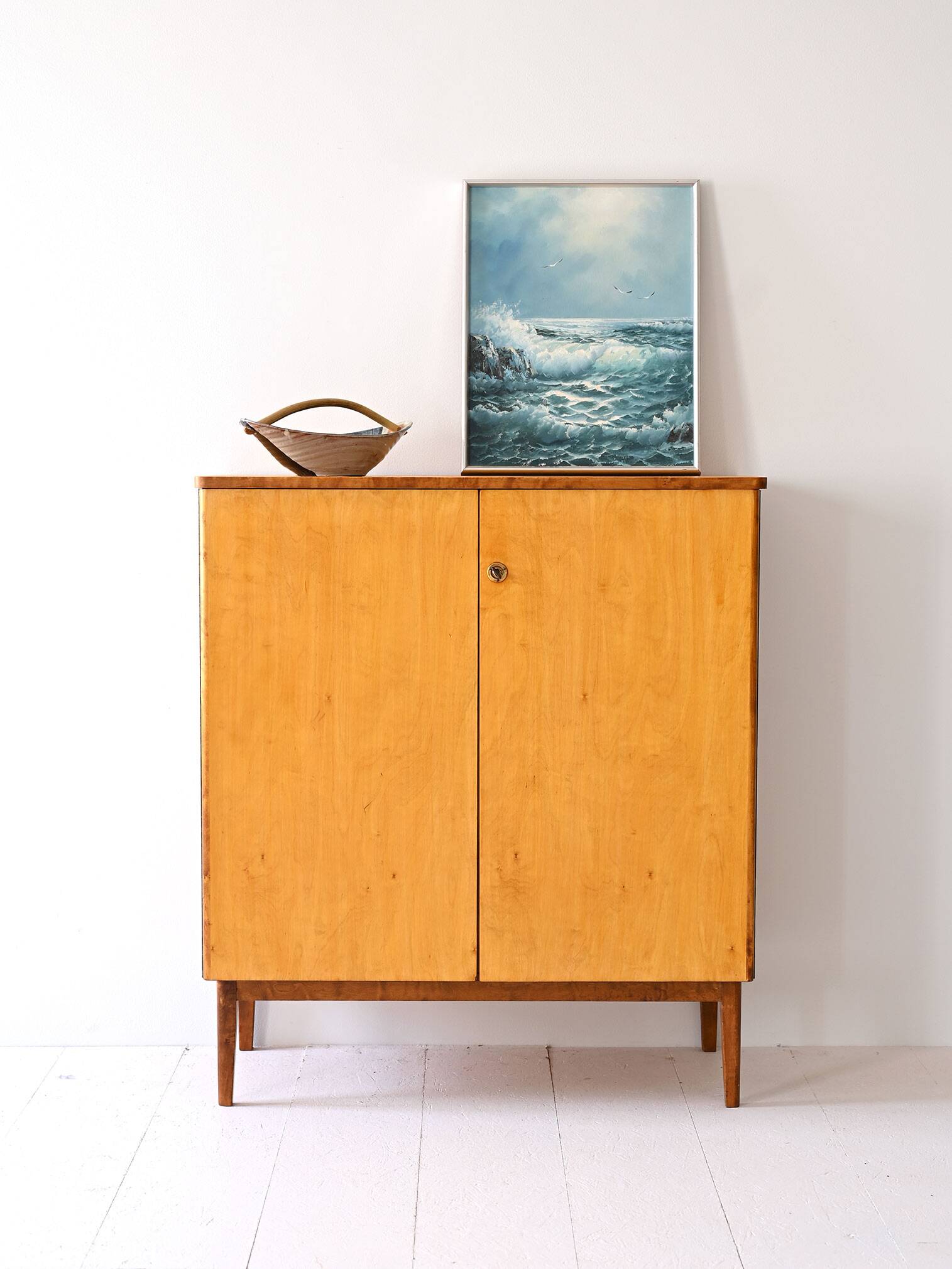 Armoire vintage scandinave
