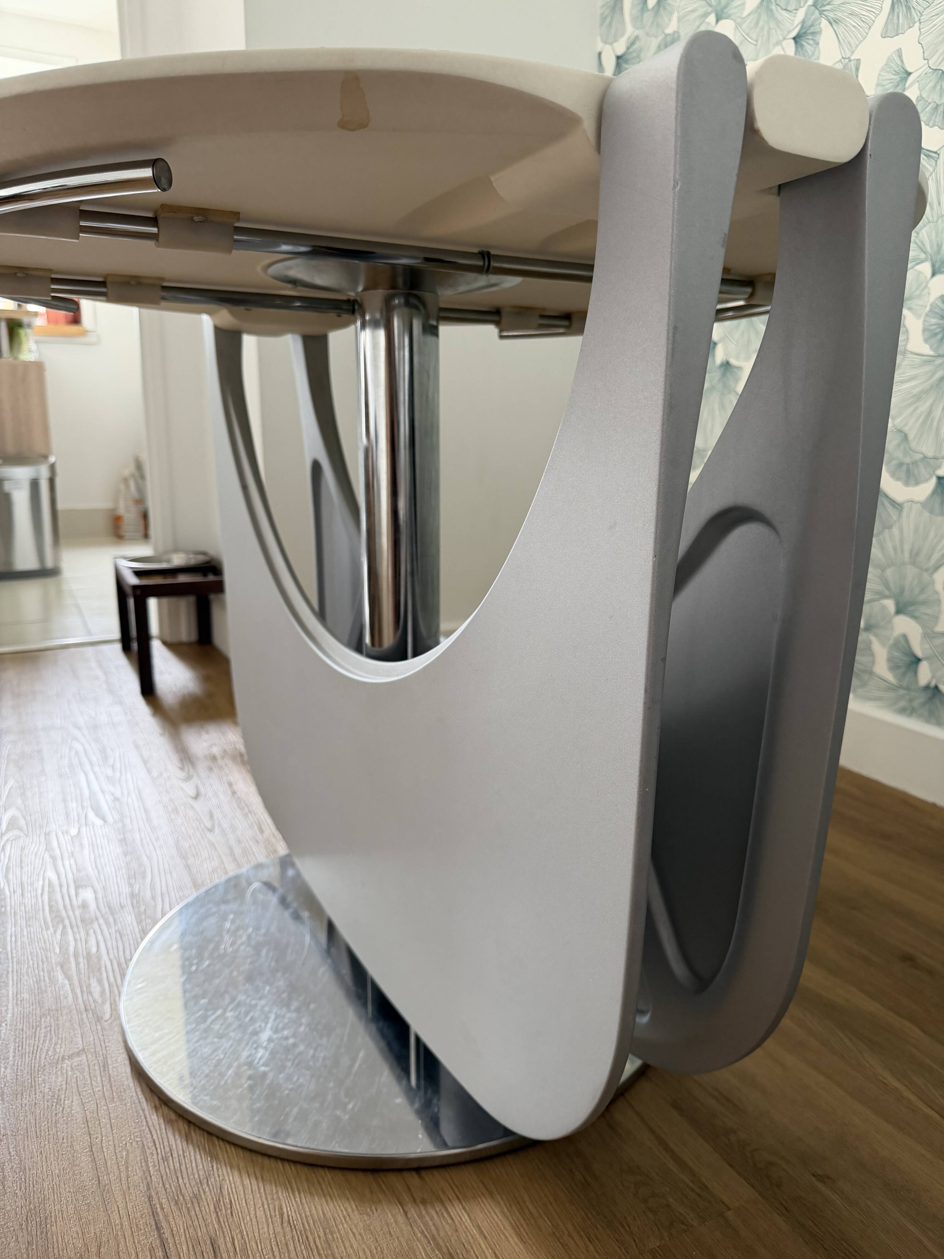 Extendable table design