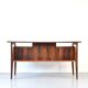 Bureau de direction danois du milieu du siècle en superbe palissandre. Vintage / Moderne / R