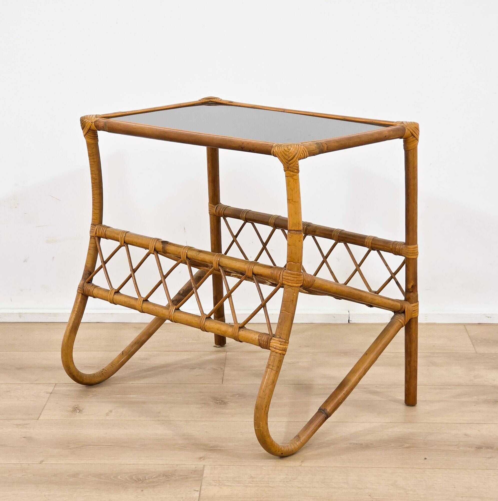 Vintage side table in rattan and bamboo – 1960s