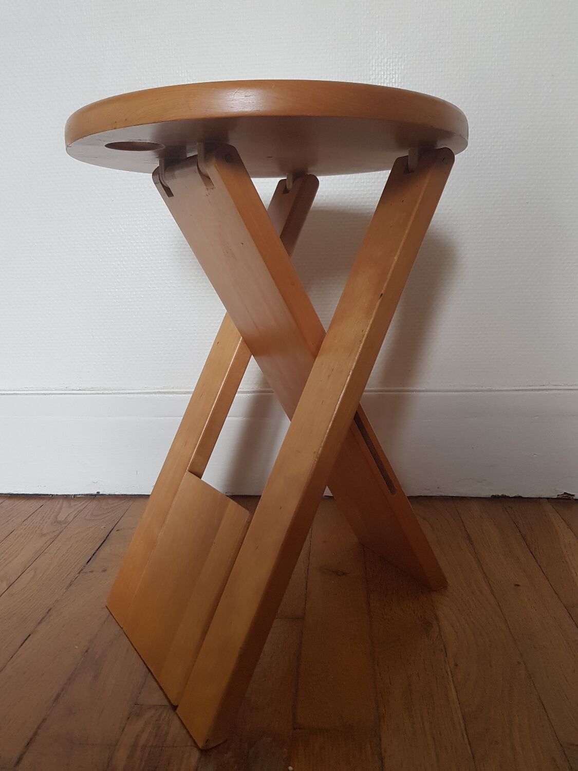 Suzy stool by Adrian Reed