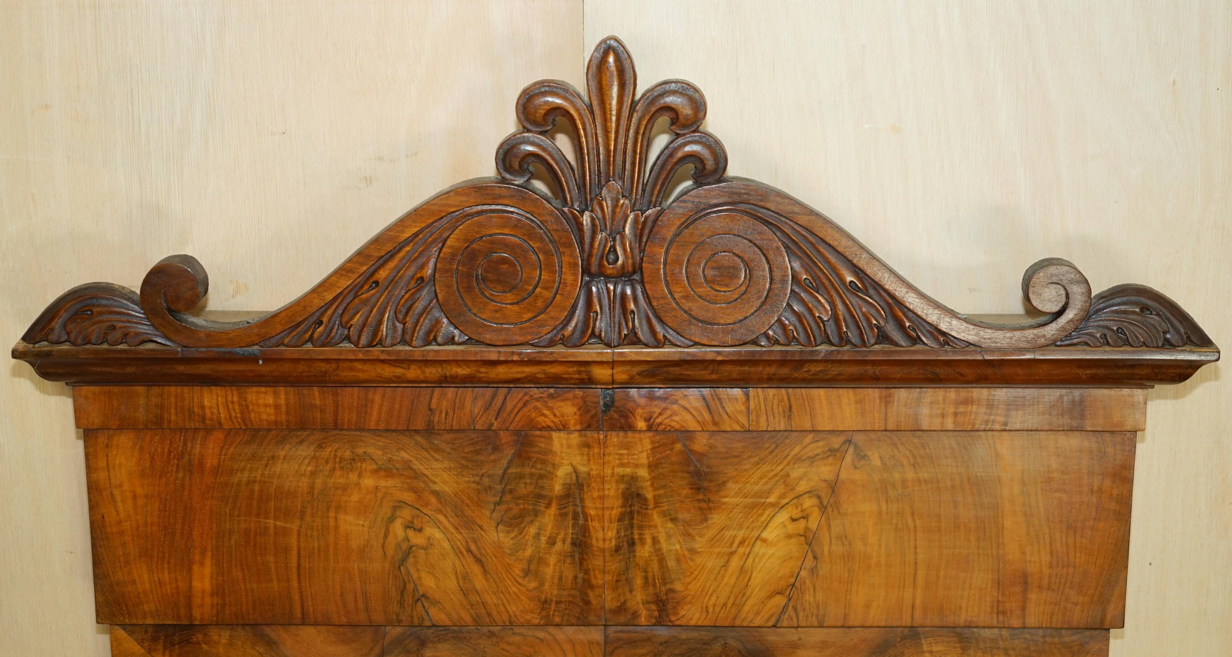 Pair of restored antique consoles from around 1815 in walnut, Regency style with mirror.