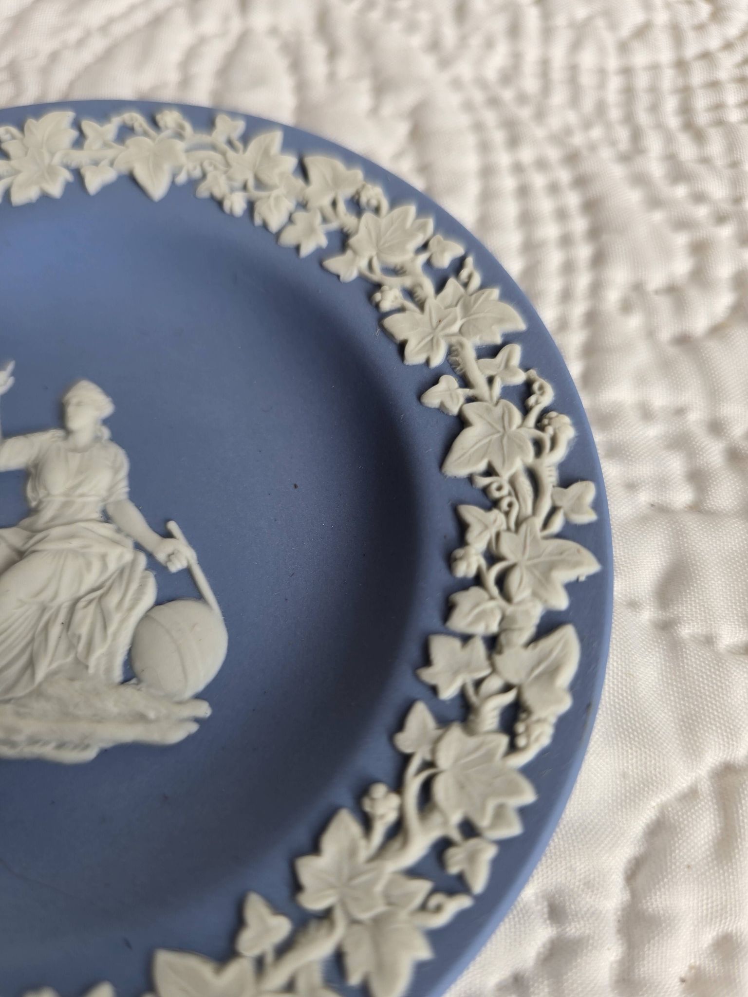 Service thé Wedgwood en biscuit bleu et blanc