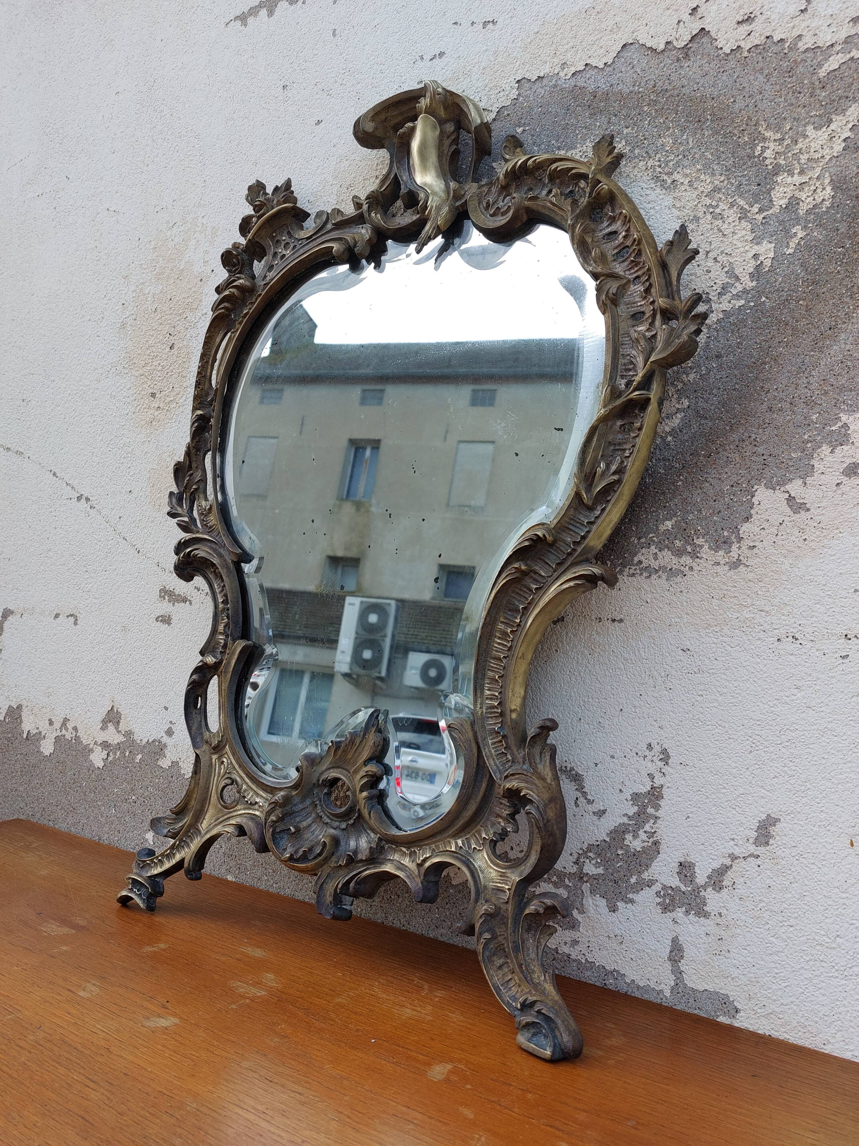 Miroir biseauté en bronze Louis XV 19ème