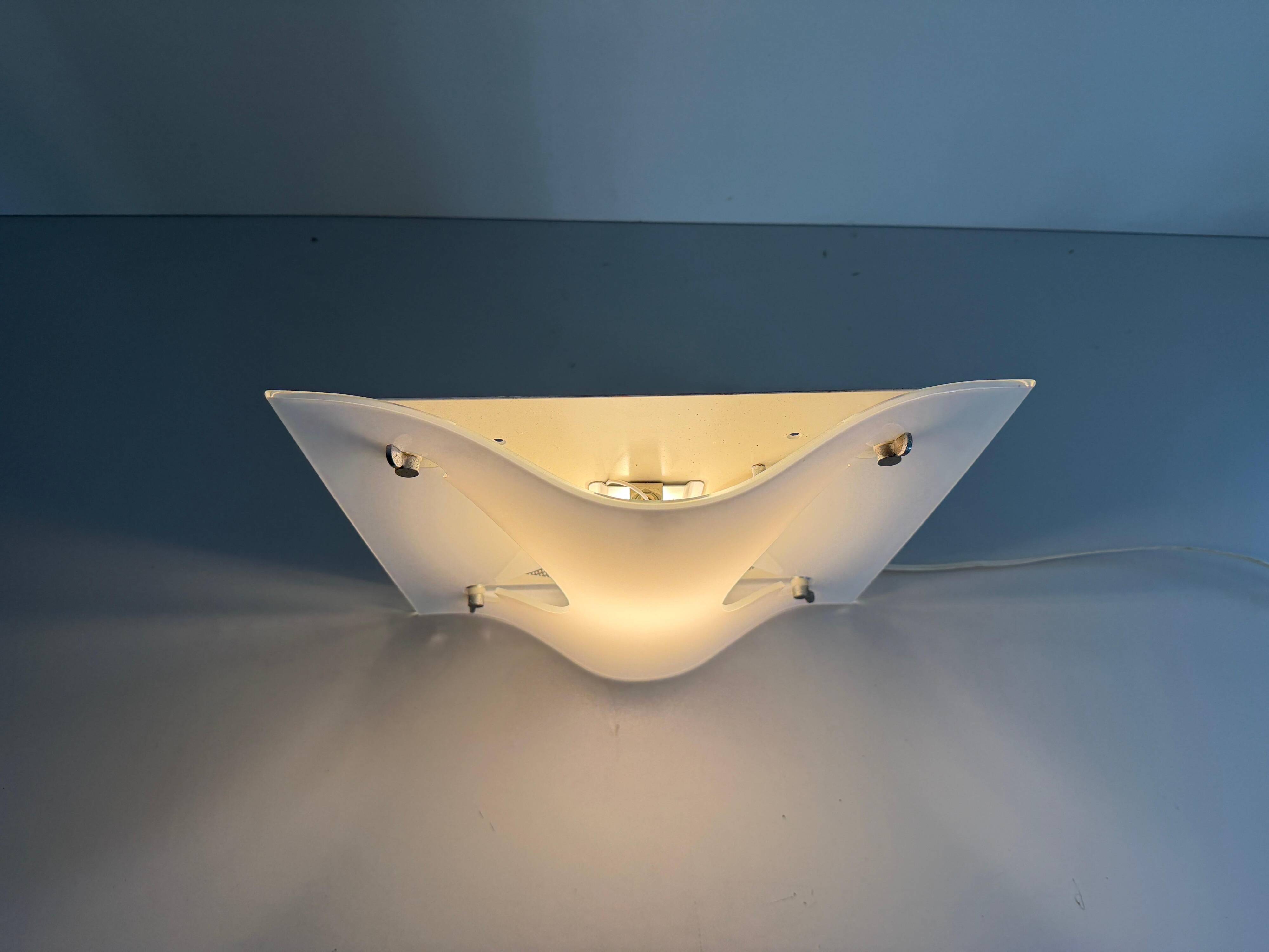 Simple wall light in opal glass with a square design, 1970s, Italy.