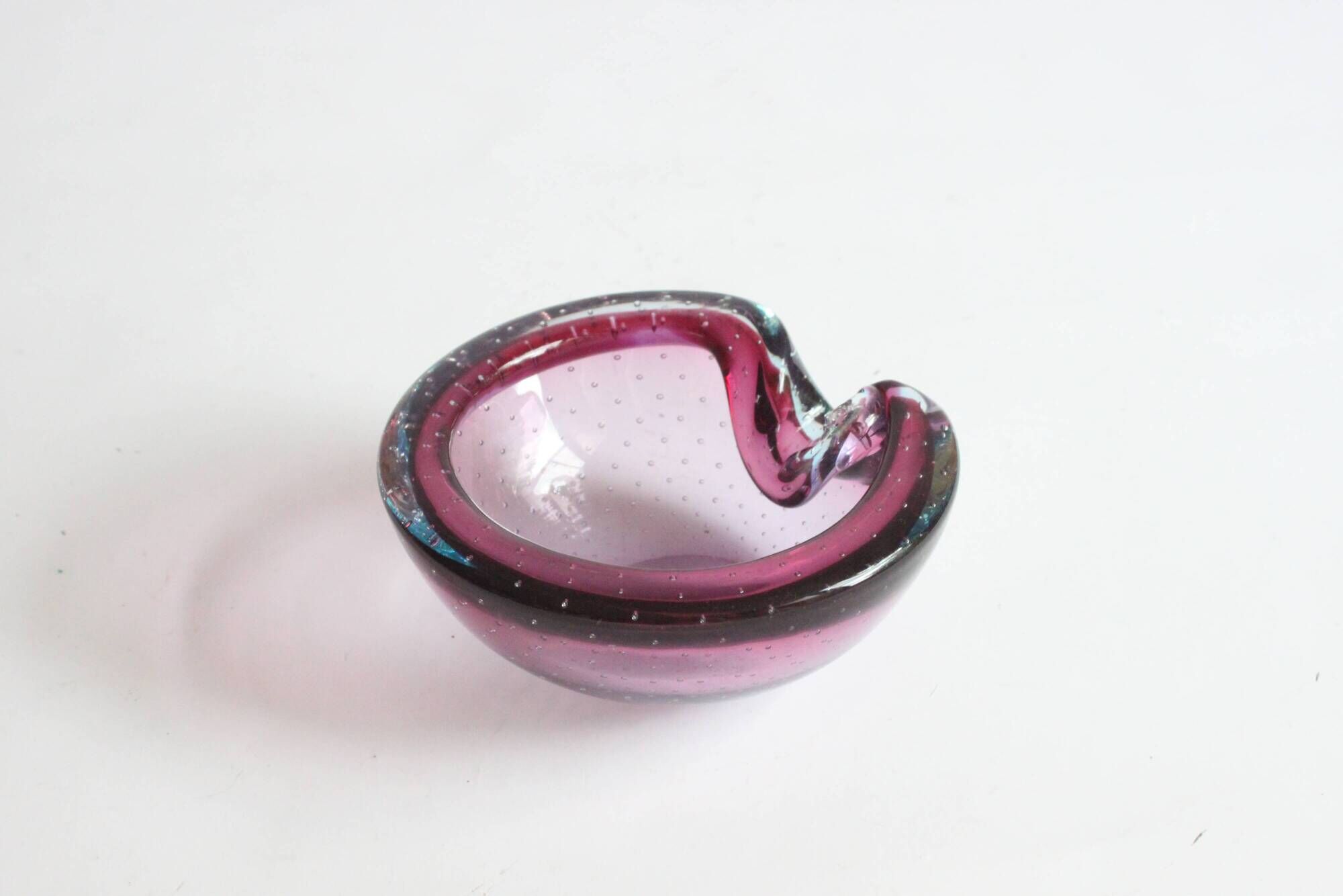 Murano glass purple bullicante trinket bowl, 1960s