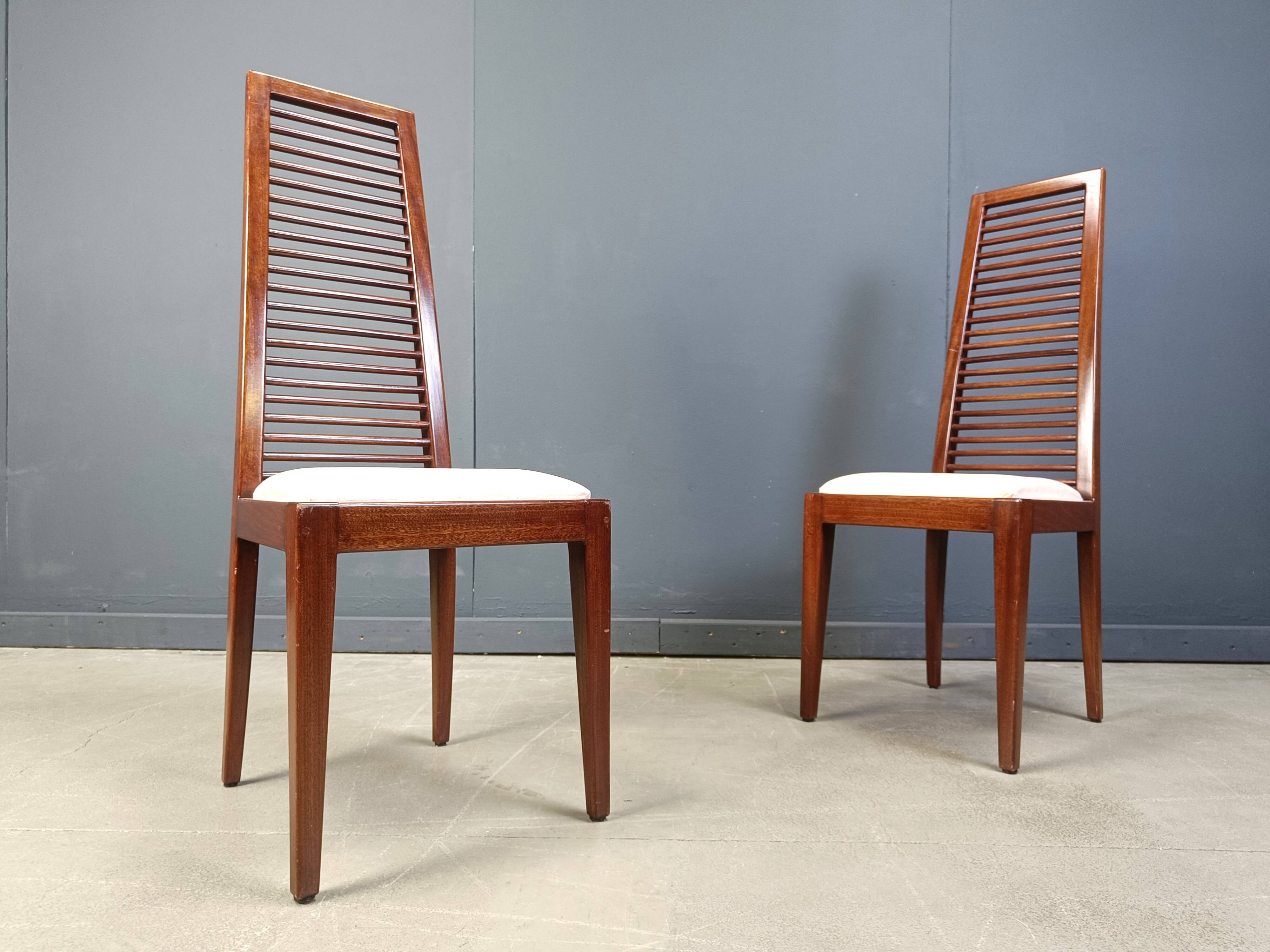Ensemble de 8 chaises de salle à manger italiennes à dossier haut, années 1980