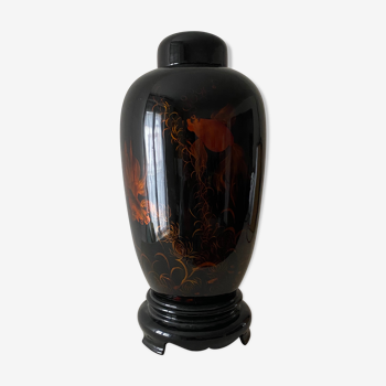 Chinese laywood vase