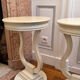 Paire de sellettes / tables d’appoint — style néoclassique