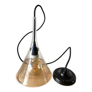 Ancien entonnoir de chimie transformé