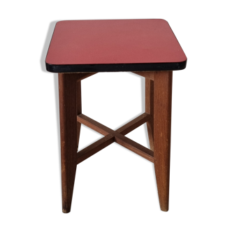 Tabouret en bois et formica rouge