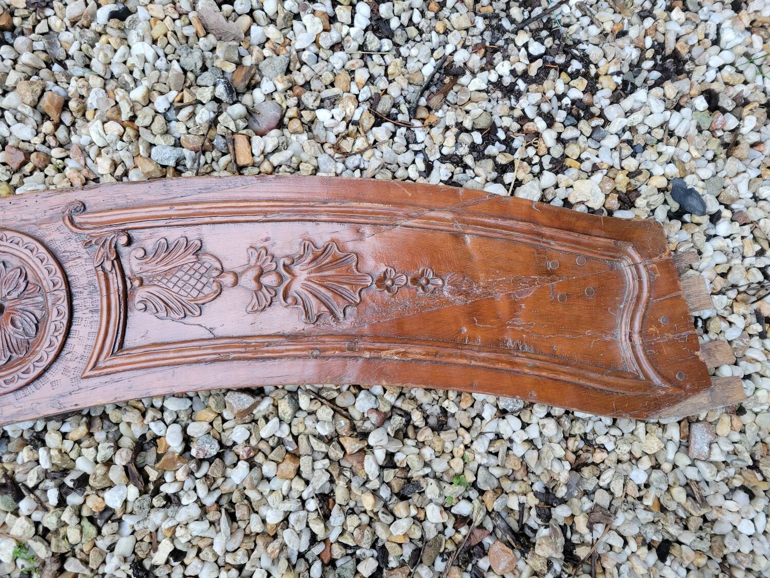 Cornice fronton in cherry wood around 1800