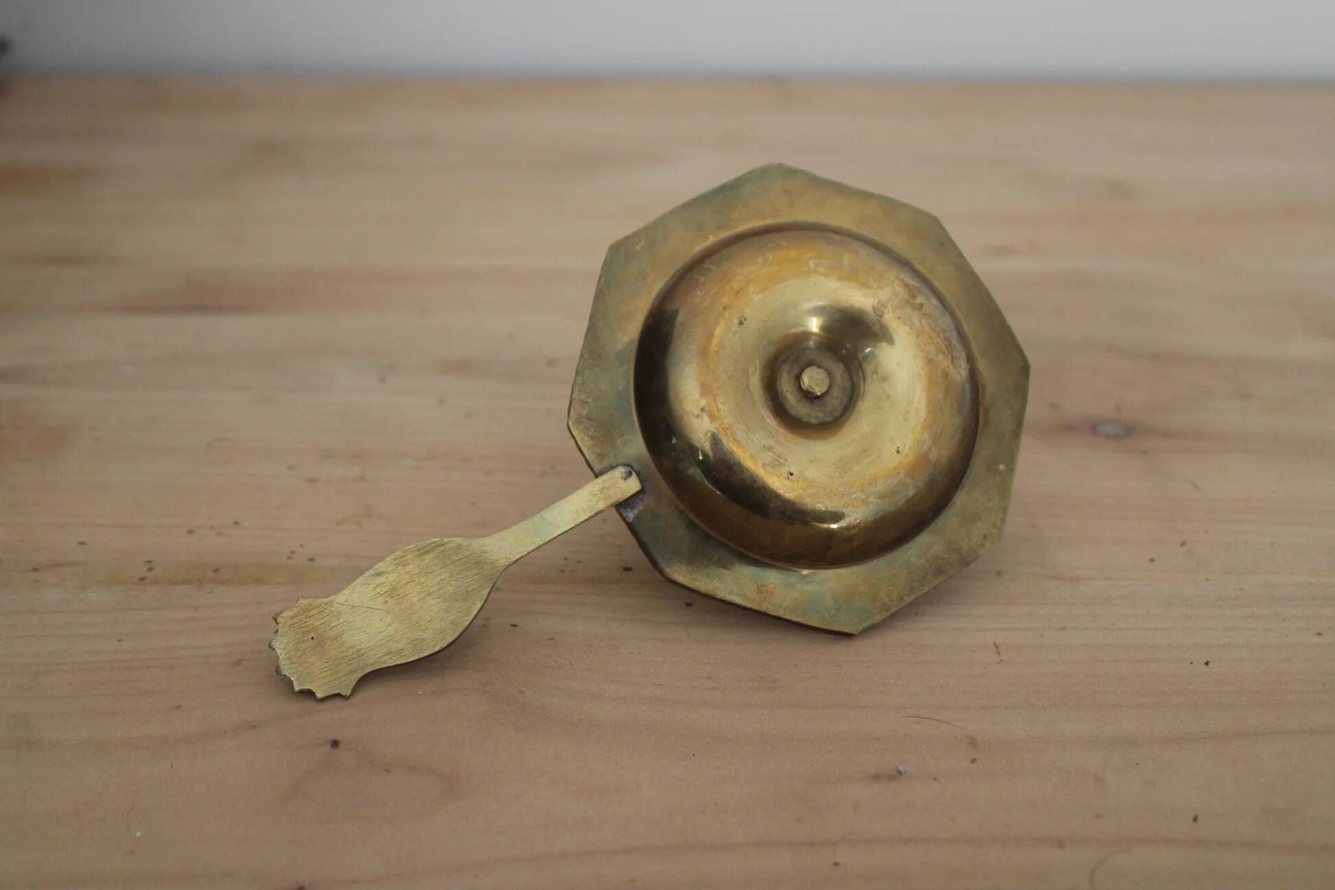 Vintage brass hand candle holder – Pineapple handle rat of the cellar