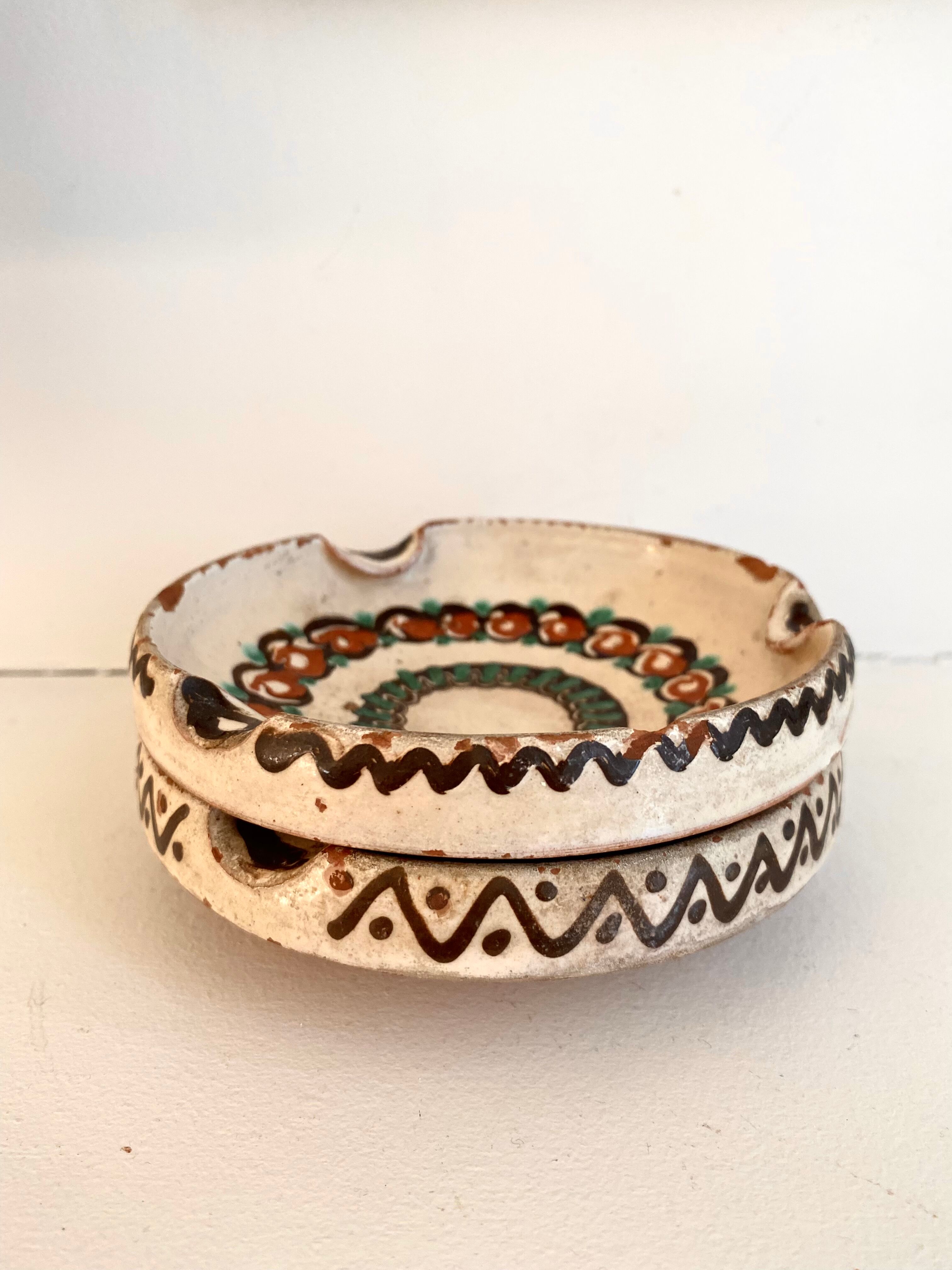 Two ceramic ashtrays from Horezu, 1950