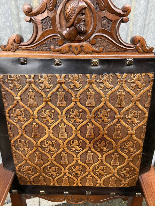 Paire de Fauteuils Trône style renaissance espagnole french spanish armchair cuir de Cordoue 1960s