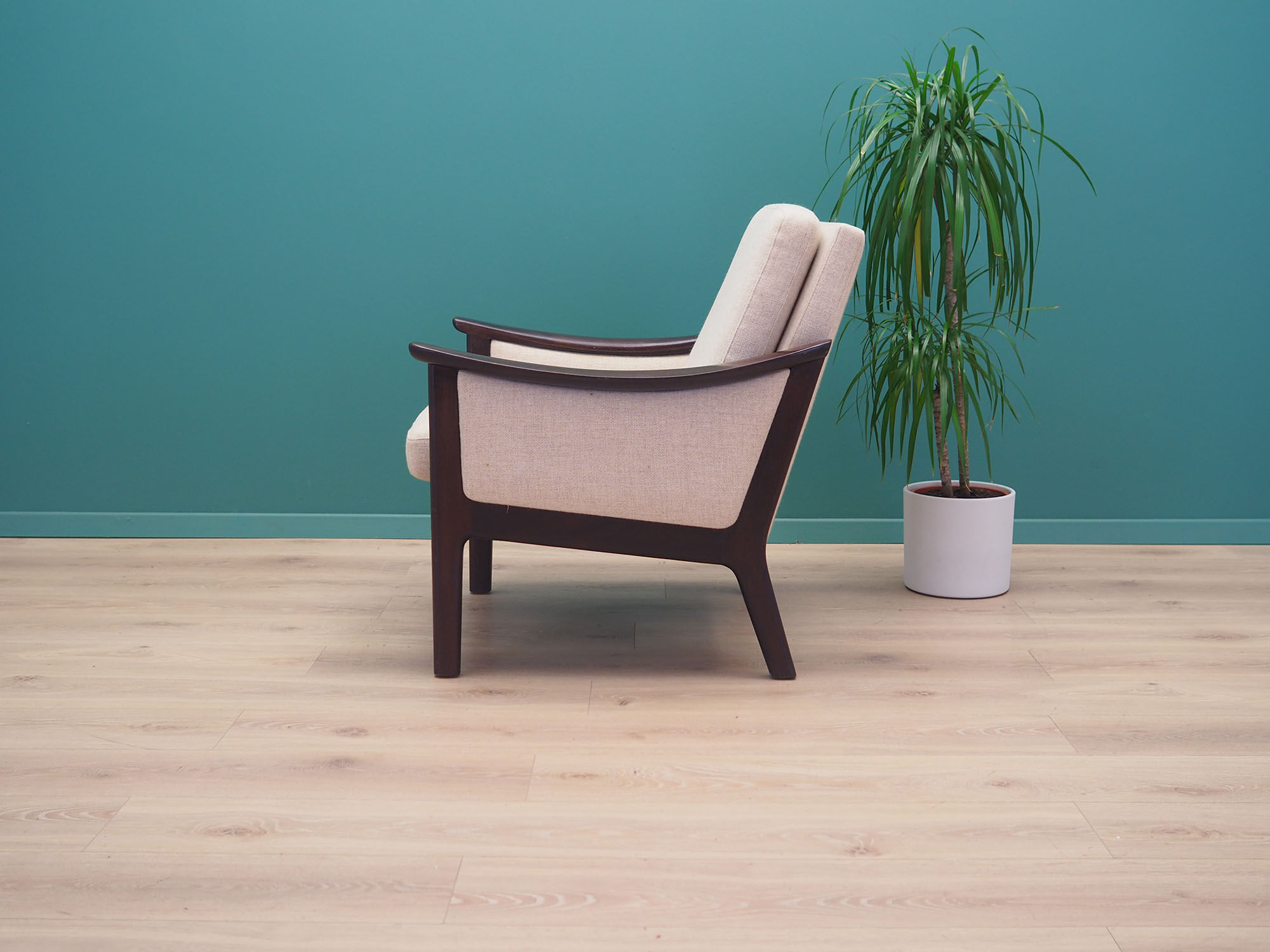 Fauteuil beige, années 1970, design danois, fabriqué au Danemark